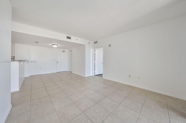 Foto del edificio - 215 SW 42nd Ave