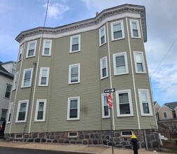Building Photo - 27 Buttonwood St