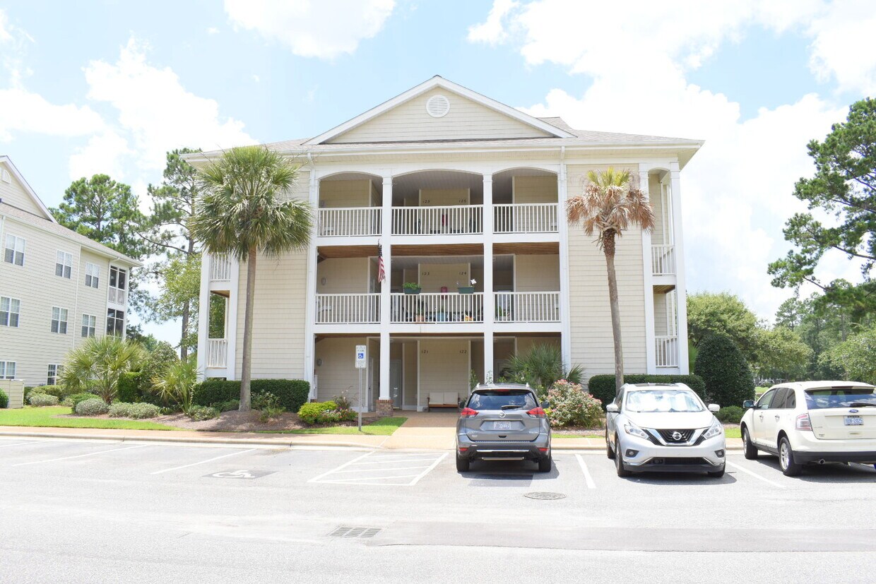 121 Bentgreen Dr Unit 121, Leland, NC 28451 Condo for Rent in Leland