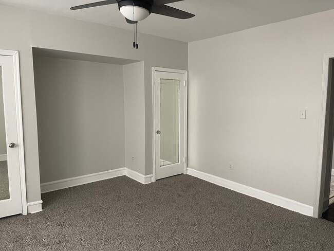 Building Photo - 4123 E Roosevelt Blvd