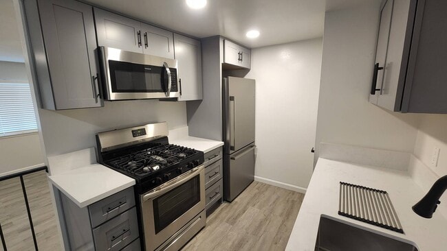 Foto del edificio - 579 James Ave