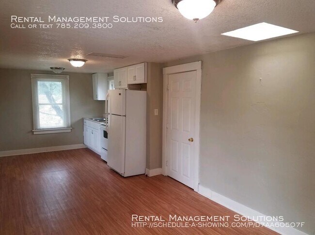 Building Photo - 1524 N Kansas Ave. - Studio