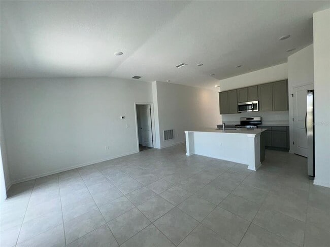 Building Photo - 1441 Deepwater Cir