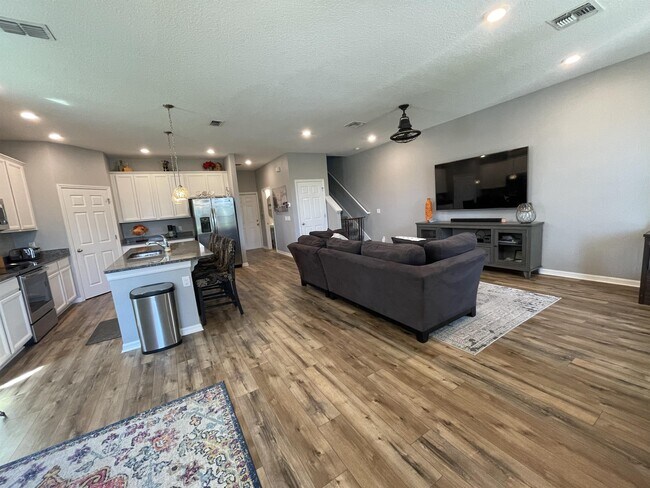 Foto del edificio - 5211 Avalon Park Blvd