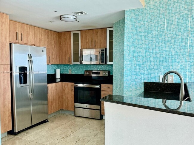 Building Photo - 7900 Harbor Island Dr