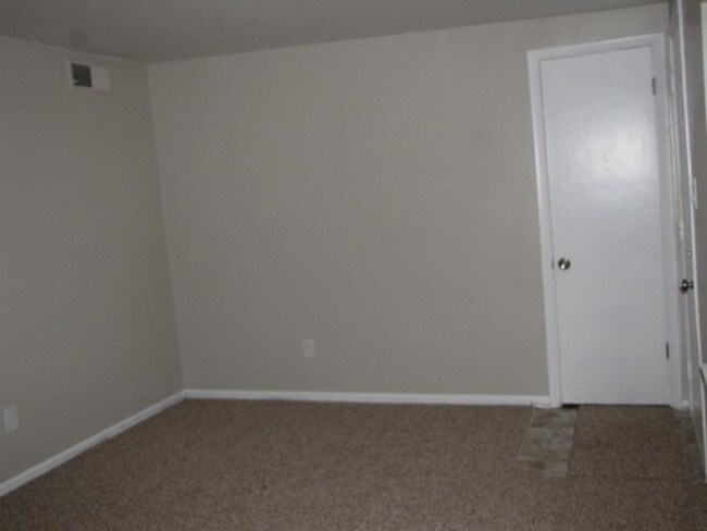 Building Photo - 3665 MICHIGAN AVE, UNIT #3