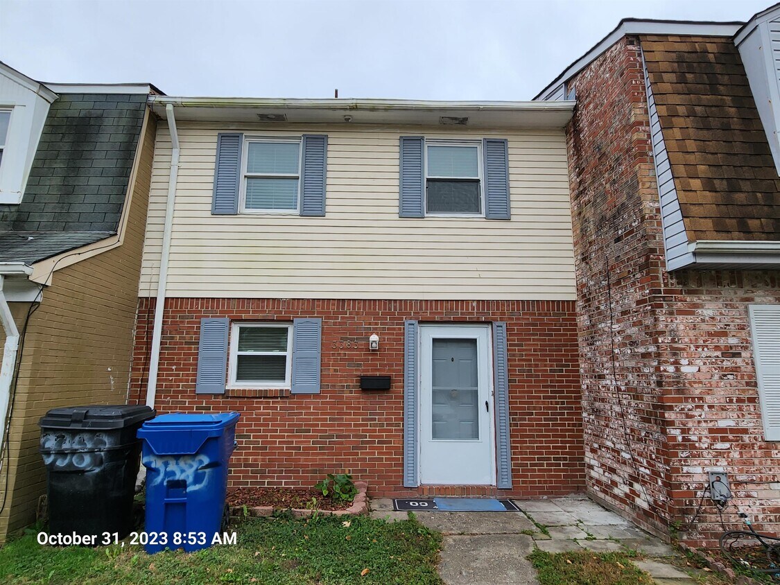 Primary Photo - 3383 Lakecrest Rd