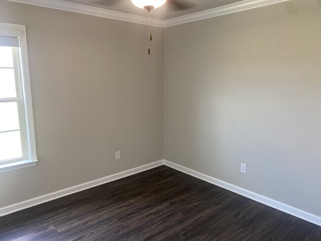 Building Photo - 122 Wyatt Cir
