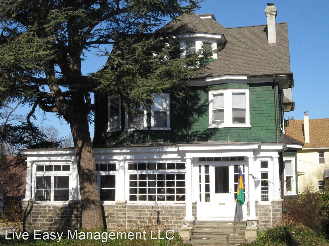 323 Windsor Ave, Narberth, PA 19072 Room for Rent in Narberth, PA