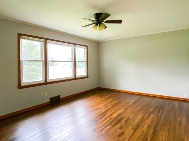 Foto del edificio - Beautiful 3 bedroom home recently updated