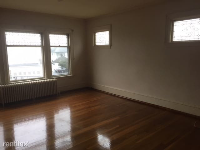 Building Photo - 2085 Acushnet Ave