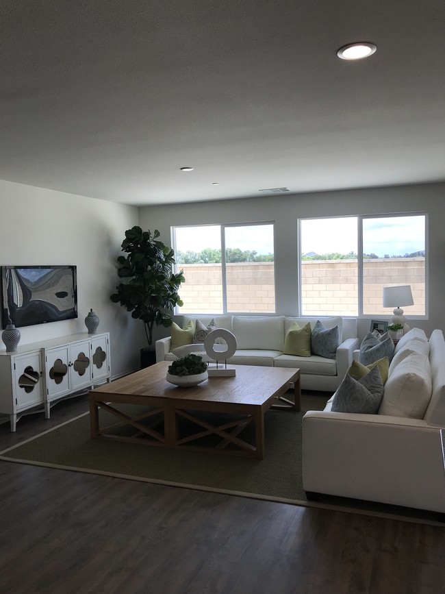 Foto del edificio - 1615 Hereford Way