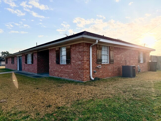 Foto del edificio - 237 Nederland Ave