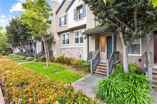 Foto principal - 17 Tulare Dr