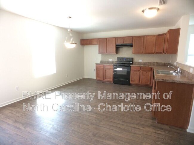 Foto del edificio - 9503 Hanberry Blvd