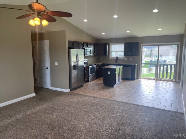 Foto del edificio - 32 Rolling Rock Creek Ct