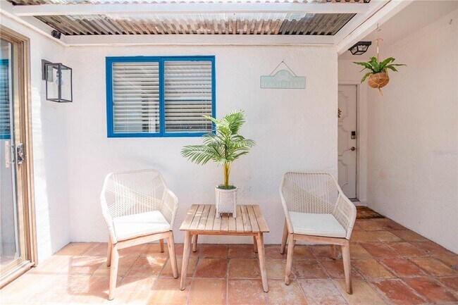Foto del edificio - 2911 Woodpine Ct