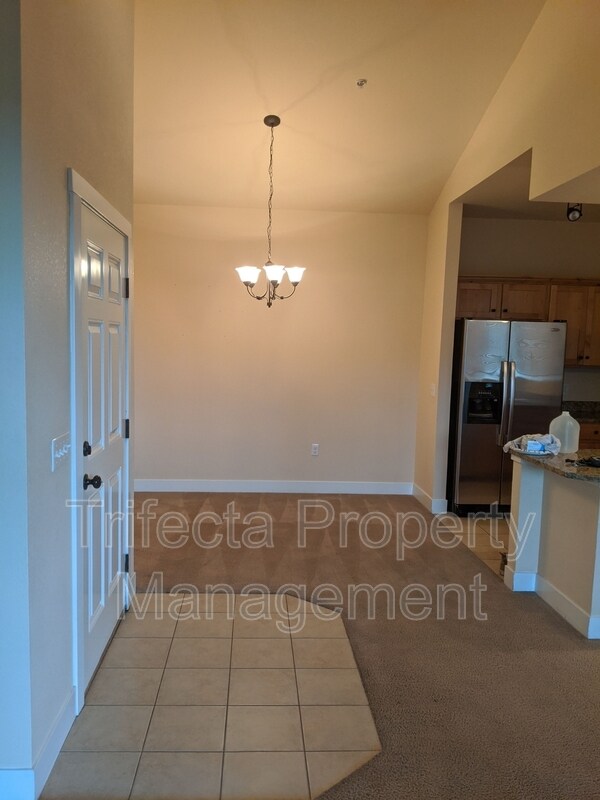 Building Photo - 2445 Windrow Dr