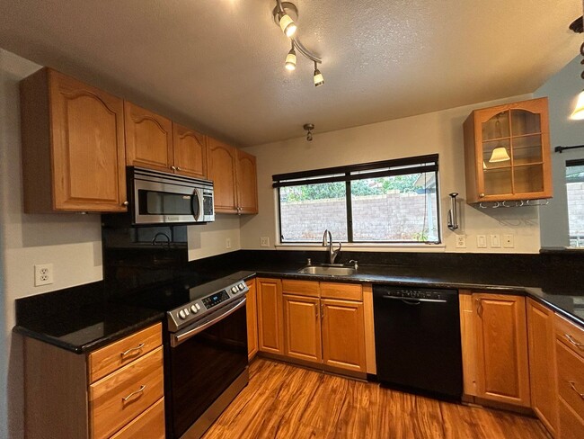 Building Photo - Welcome to Kapolei