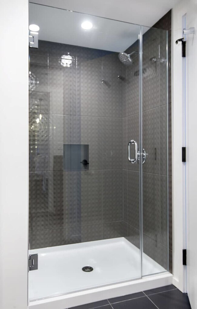 Building Photo - 15 Dwight St