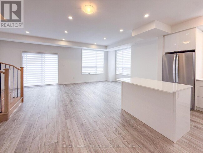 Photo du bâtiment - 16 Lytham Grn Cir