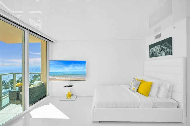 Foto del edificio - 2501 S Ocean Dr