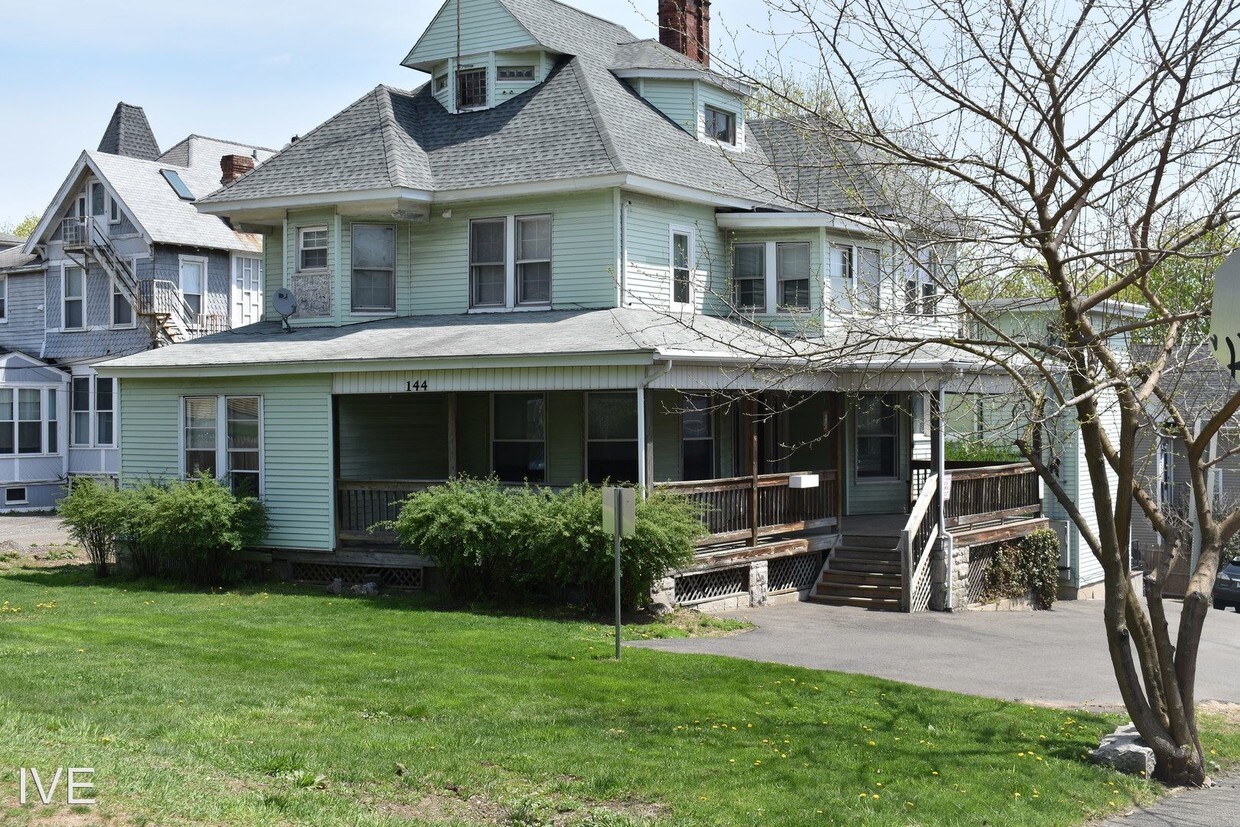 35 Clay St, Norwalk, CT 06854 Condo for Rent in Norwalk, CT