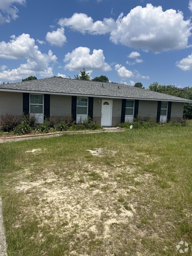 Building Photo - 2529 Kensington Dr E
