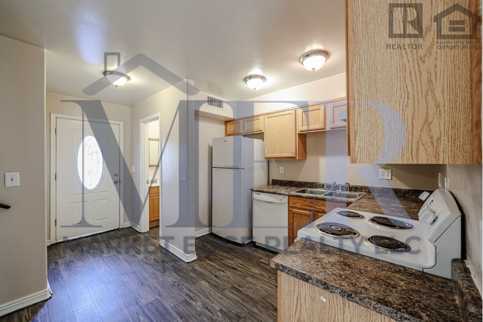 3Bed/2.5Bath Townhouse at 24th St/Thomas! Move-In ready on 06/11/2026! -- NO HOA! - 3Bed/2.5Bath Townhouse at 24th St/Thomas! Move-In ready on 06/11/2026! -- NO HOA!