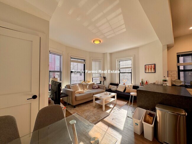 Foto del edificio - 1510 Tremont St