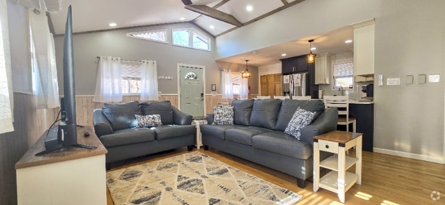 Building Photo - 4527 Briarcliff Terrace