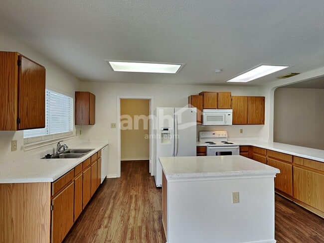 Foto del edificio - 6422 Beech Trail Dr