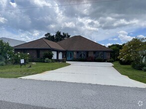 Building Photo - 20 Conley Ct