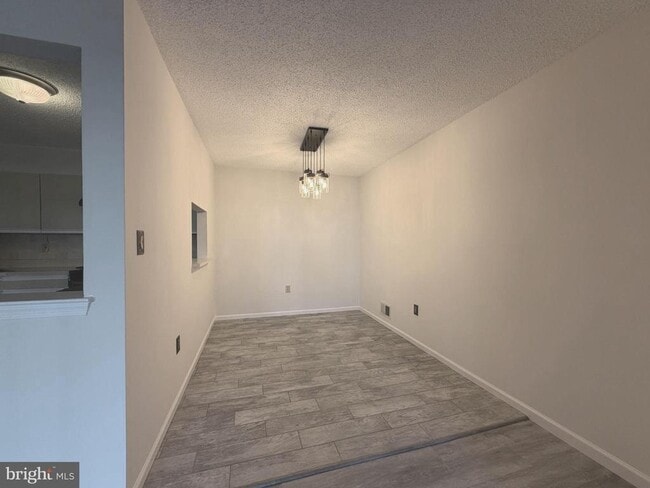 Building Photo - 65 Mulberry Ct