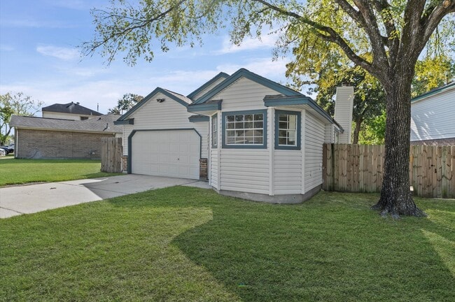 Foto del edificio - 22935 Sherioaks Ln