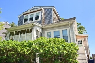 Building Photo - 12 Searle Rd