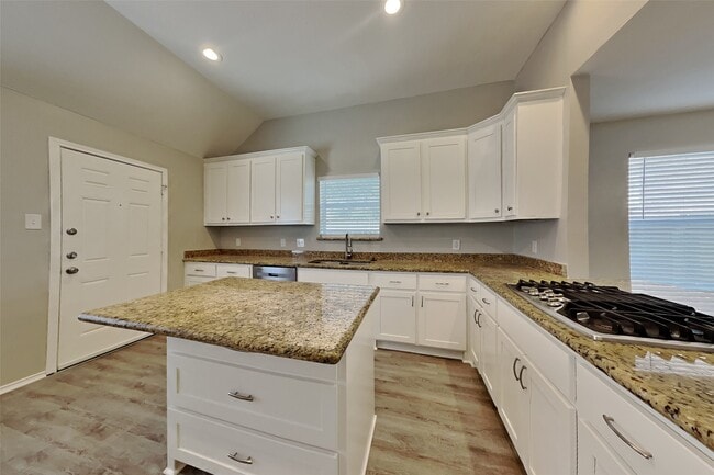 Building Photo - 16819 Kettle Creek Dr