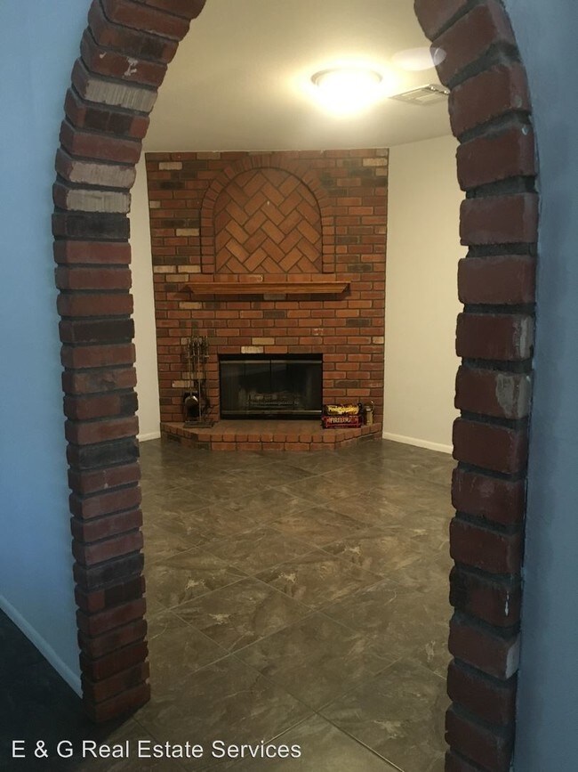 Foto del edificio - 2508 N 72nd Pl