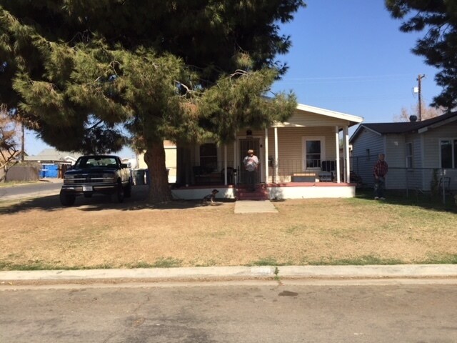 Foto del edificio - Nice and Cozy House For Rent in Bakersfield!