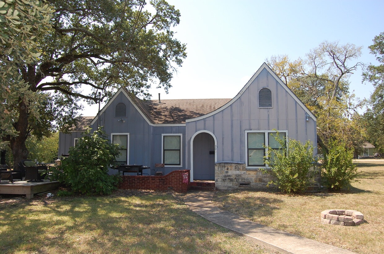 Photo - 300 Montclair Ave (College Station, TX)