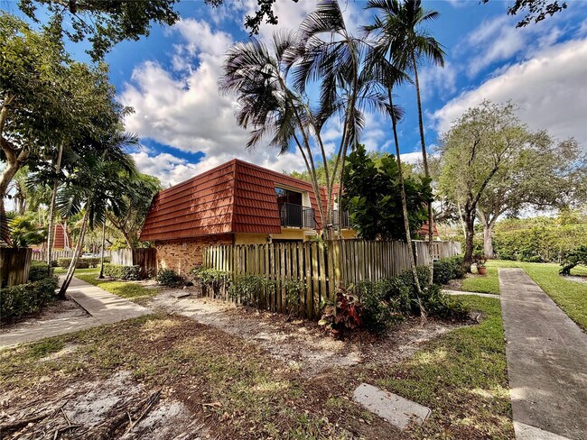 Foto del edificio - 736 NW 98th Cir