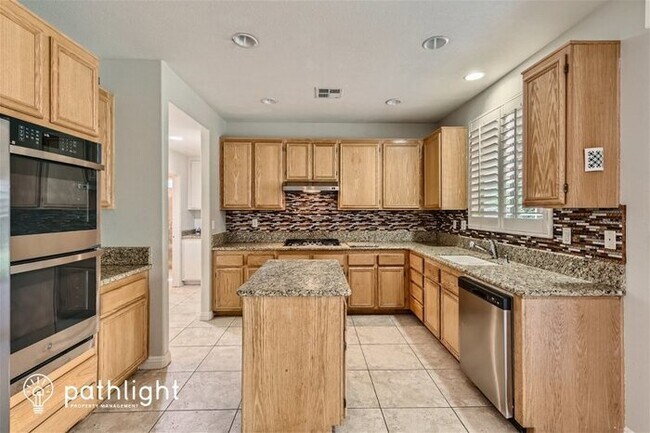 Building Photo - 5775 Westchester Way, Corona, CA, 92880
