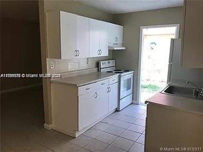 Photo - 624 SW 16th Ave House