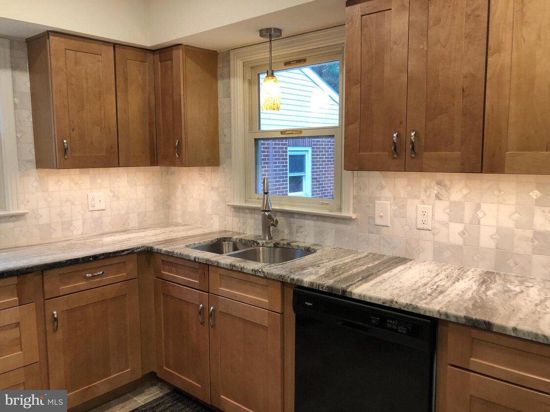 1021 N 5th St, Perkasie, PA 18944 House Rental in Perkasie, PA