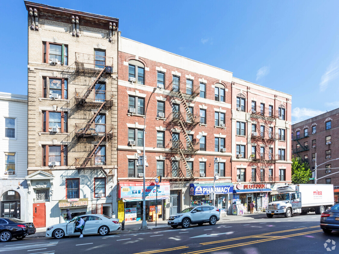 Primary Photo - 263 E Tremont Ave