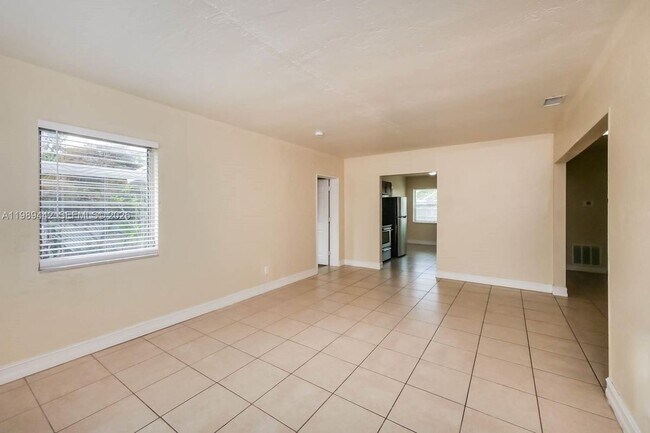 Foto del edificio - 1511 NE 205th Terrace