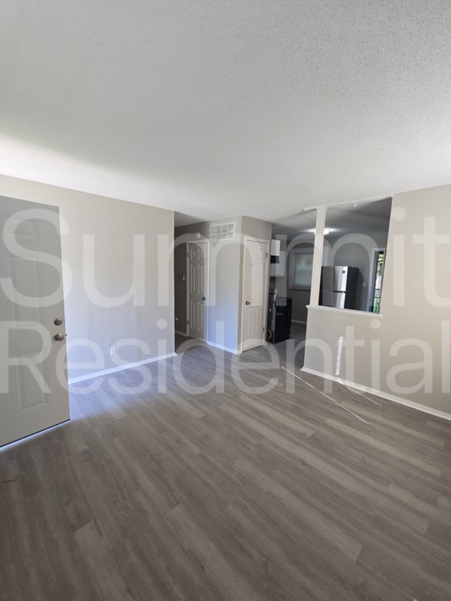 Foto del edificio - 5707 E 40th St