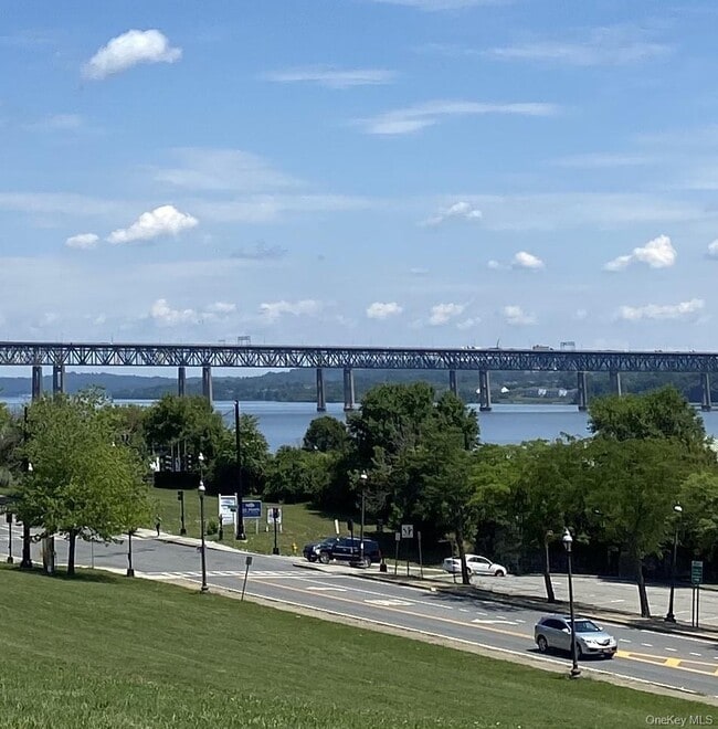 Foto del edificio - 93 S Lander St