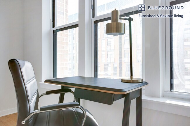 Foto del edificio - 360 H St NE