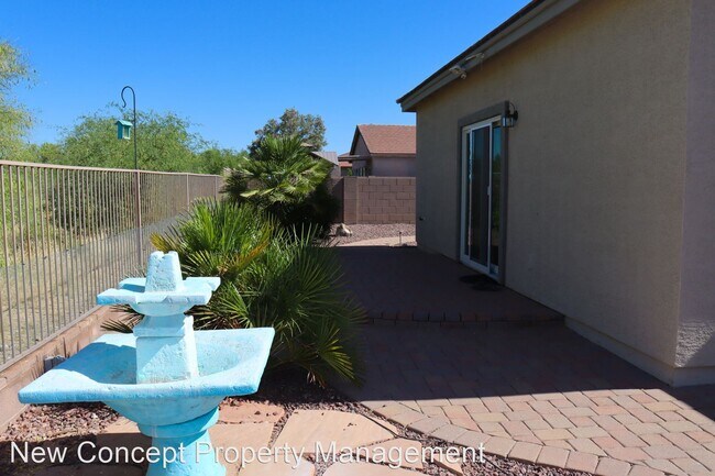 Building Photo - 3 br, 2 bath House - 10890 S Camino San Cl...